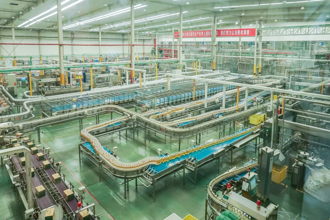 农夫山泉发源地探秘 游客如织见证“大自然的搬运工”如何将甘泉送到你我杯中